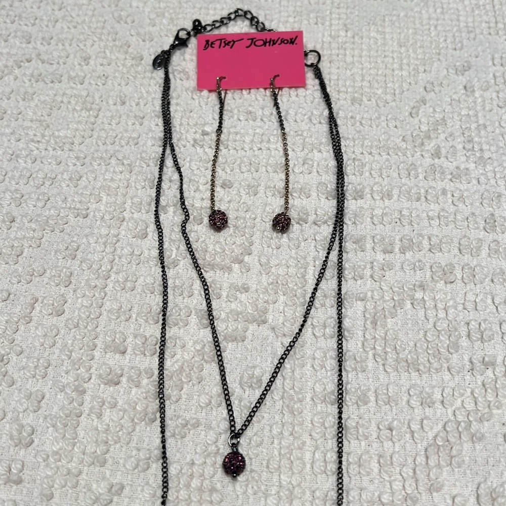 Betsey Johnson matching set of NWT earrings and necklace
